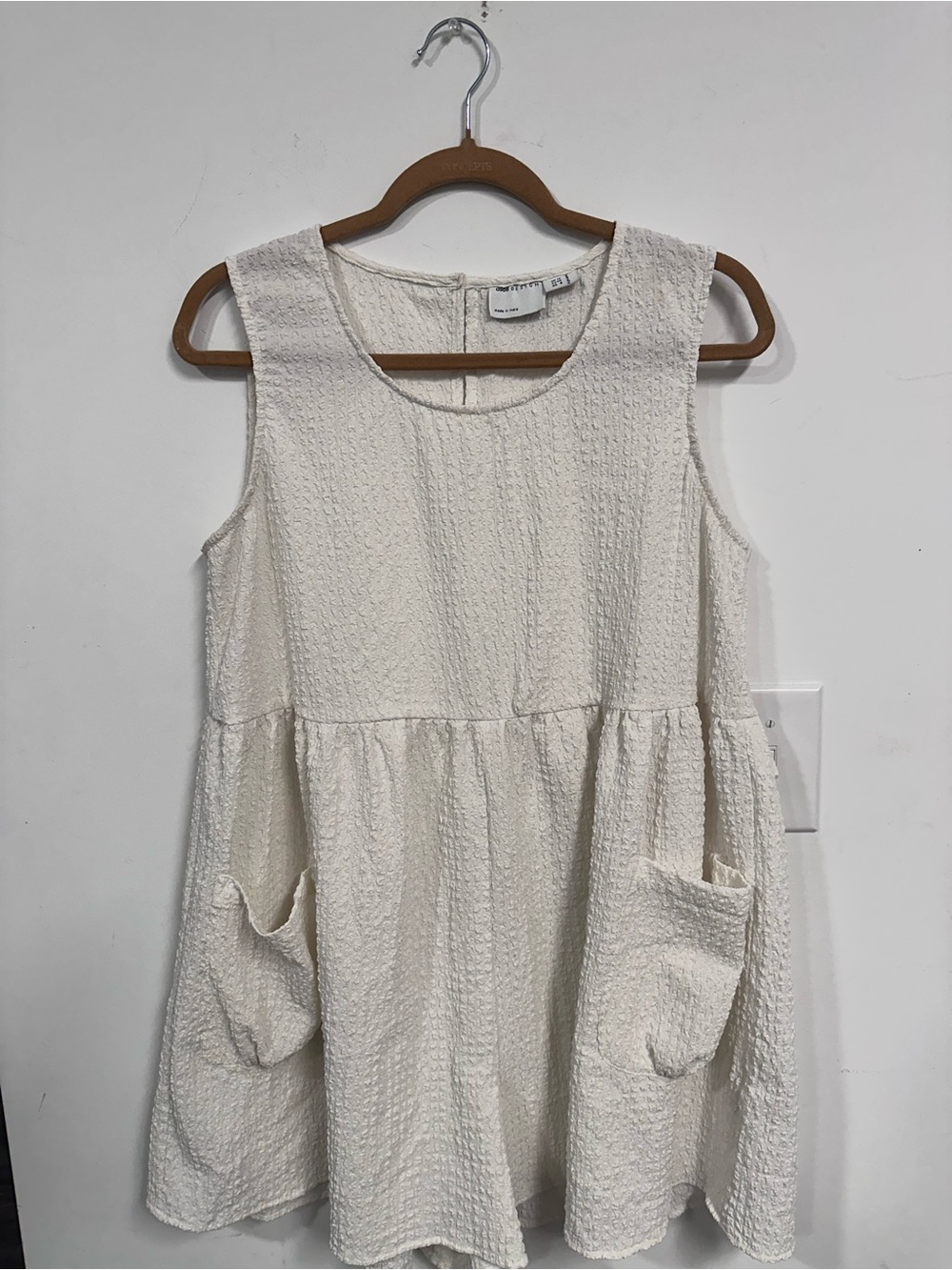 ASOS Maternity Sleeveless Tiered Mini Rumper in White - Picture 3 of 5